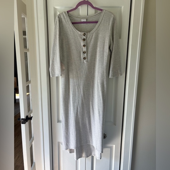 Lou Lou & Co nursing and maternity dress - Picture 1 of 2